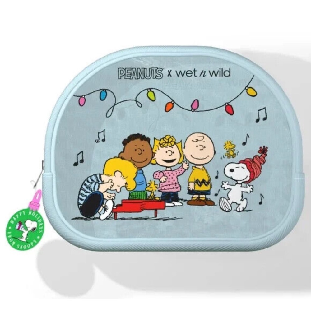 Peanuts x Wet n Wild Makeup Bag.